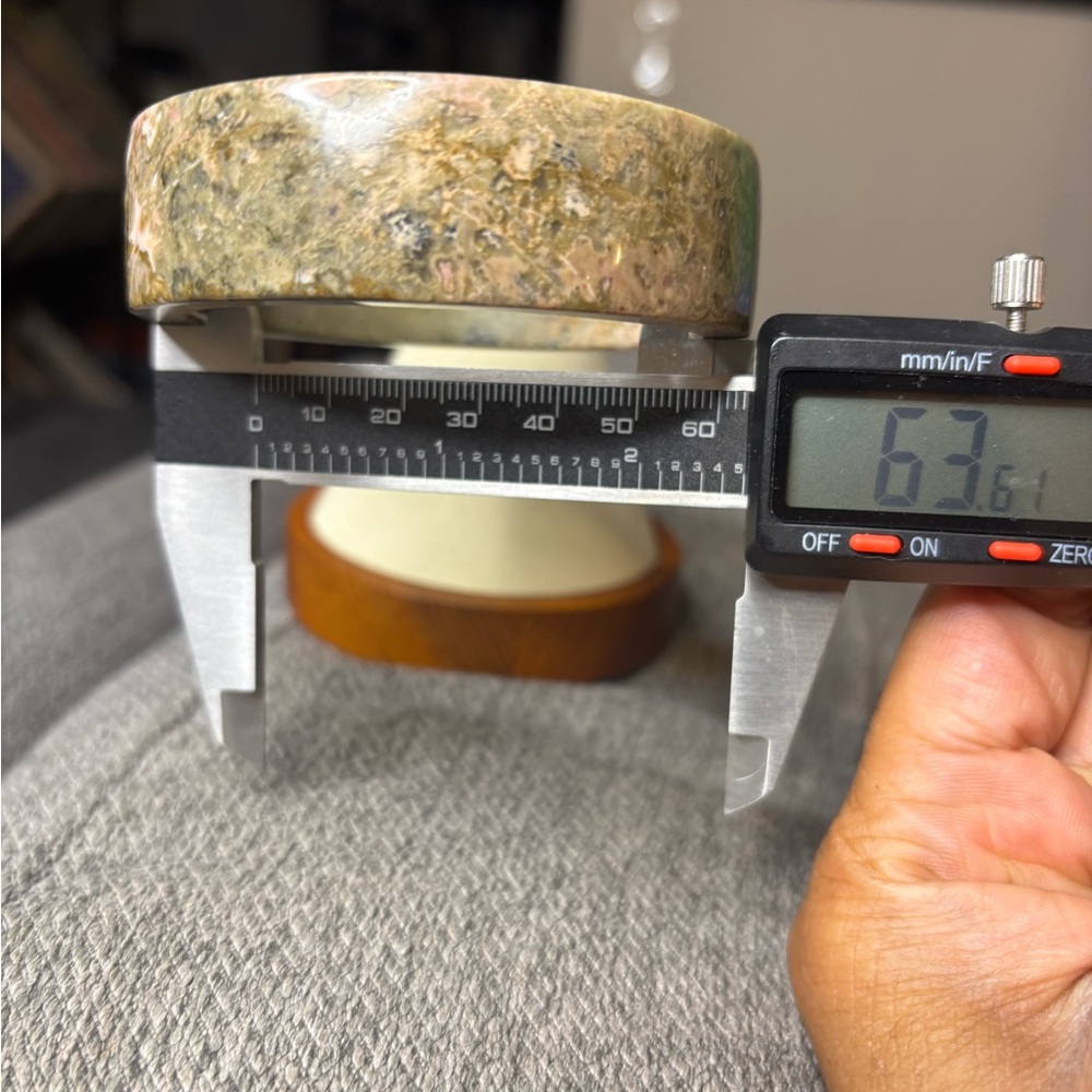 Plum Jade Bangle - Picture 8 of 11